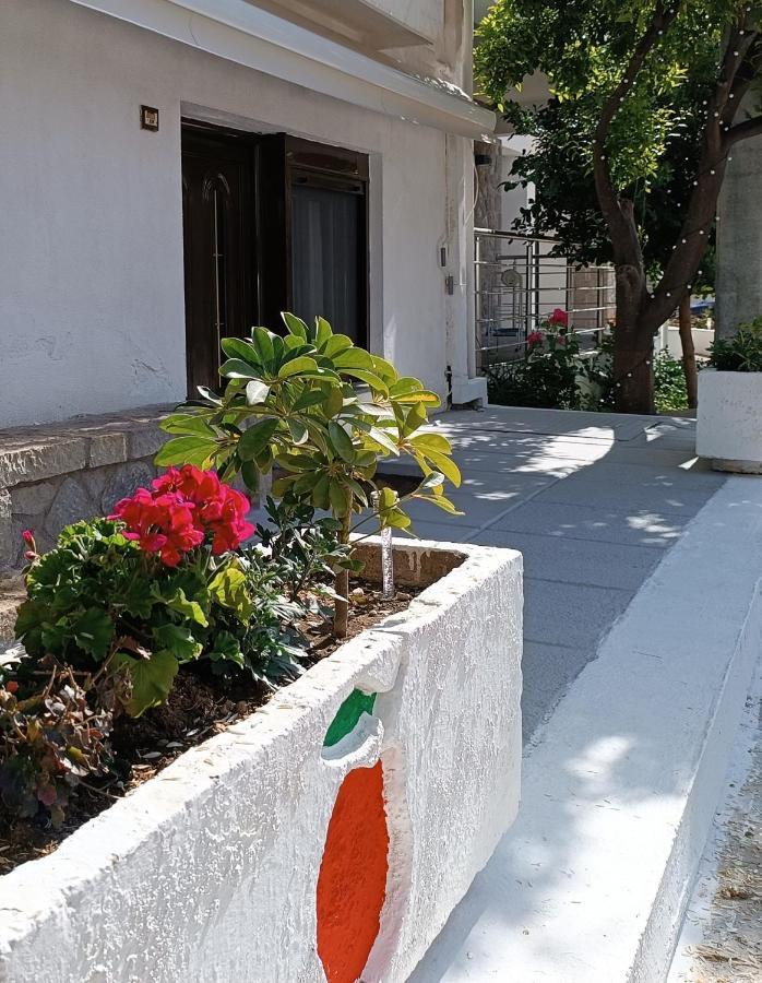 Ευρύχωρο Και Άνετο Διαμέρισμα Στην Ιτέα Joanna'S Apartment Kirra Exterior photo