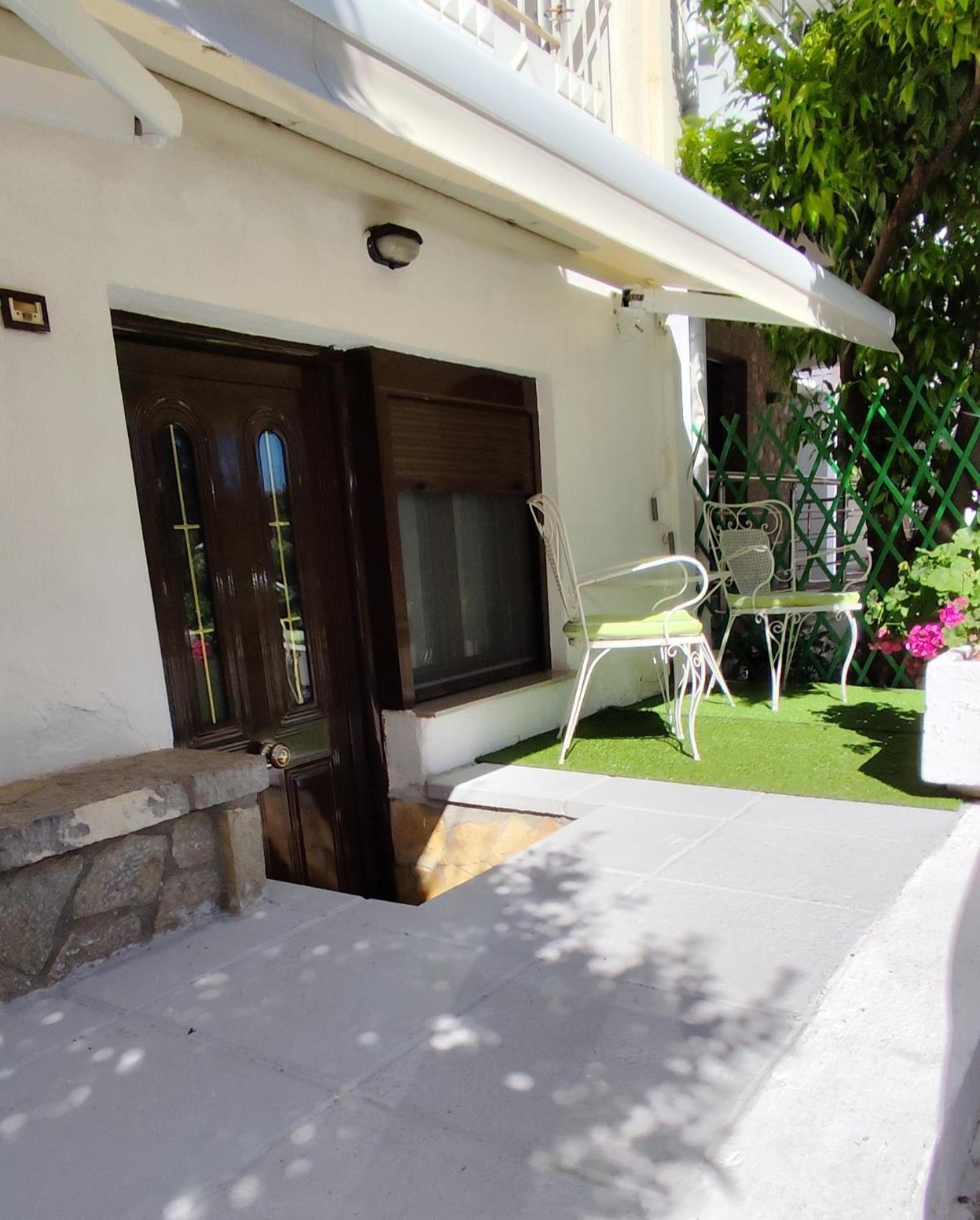 Ευρύχωρο Και Άνετο Διαμέρισμα Στην Ιτέα Joanna'S Apartment Kirra Exterior photo